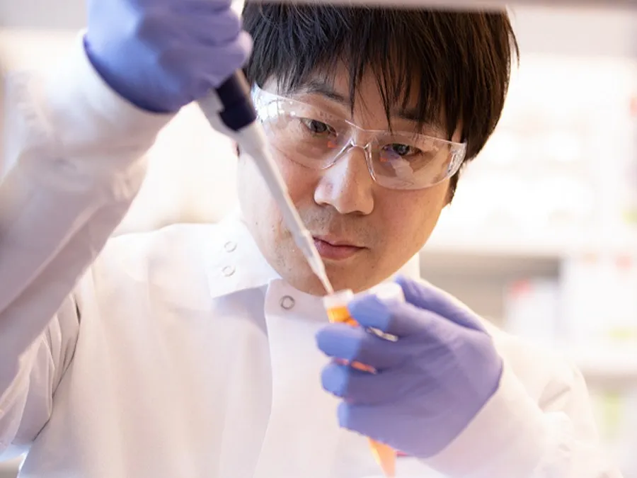 A scientist at Verve Therapeutics